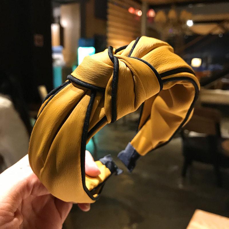 

Korean Retro Wide Knot Fabric Headband | Pure Color Adult Hair Accessory