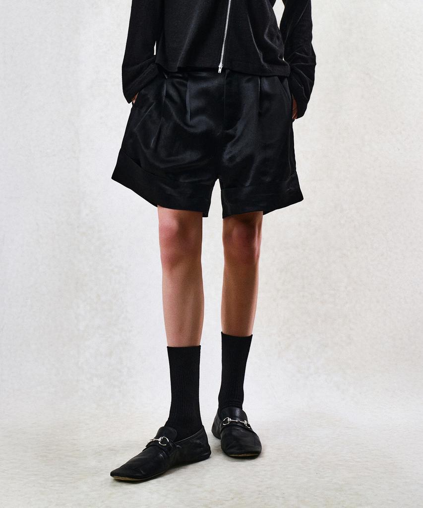 Beleun Double Pleated Turn-Up Shorts (Black)
