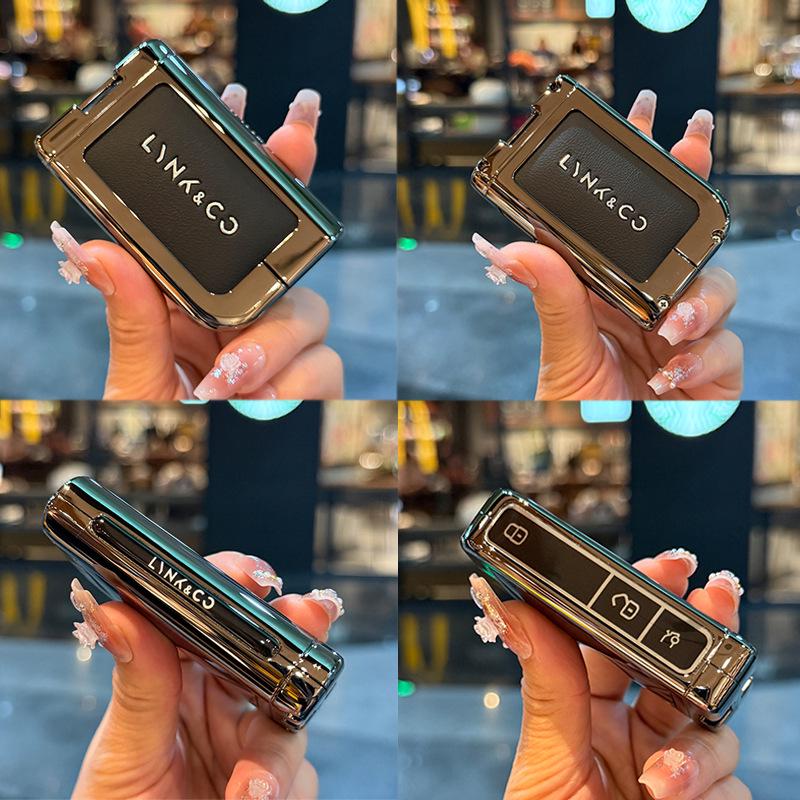 Lynk & Co 06 Luxury Leather & Metal Key Cover for 25 Models - Full Protection & Secure Fit