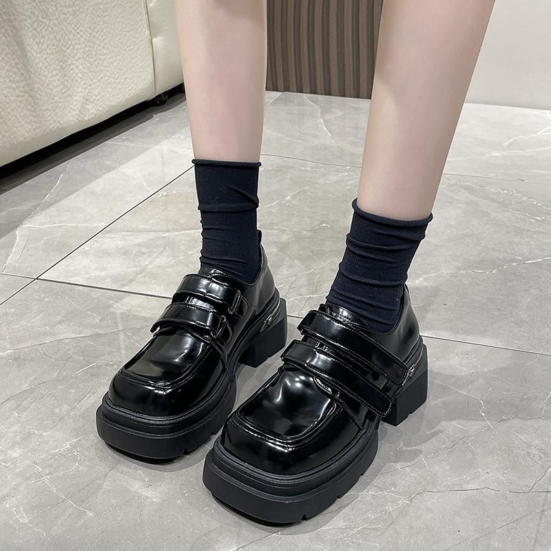 

Мода 2024 Зима Новые женские модные повседневные теплые туфли на толстой подошве с низким верхом 40 чёрный