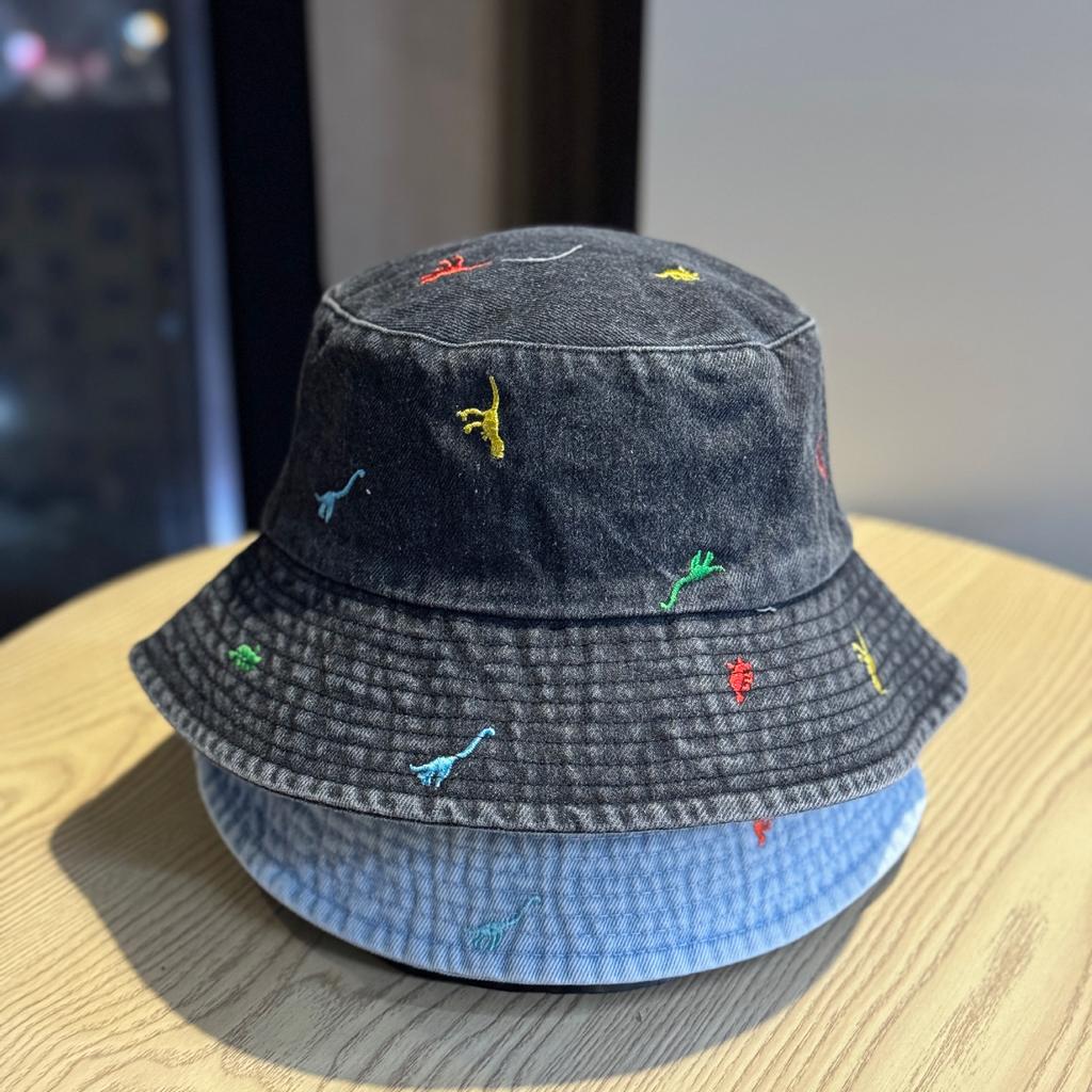 Korean-style cartoon embroidered denim bucket hat for women, fashionable and versatile, stylish for going out, casual and textured, makes the face