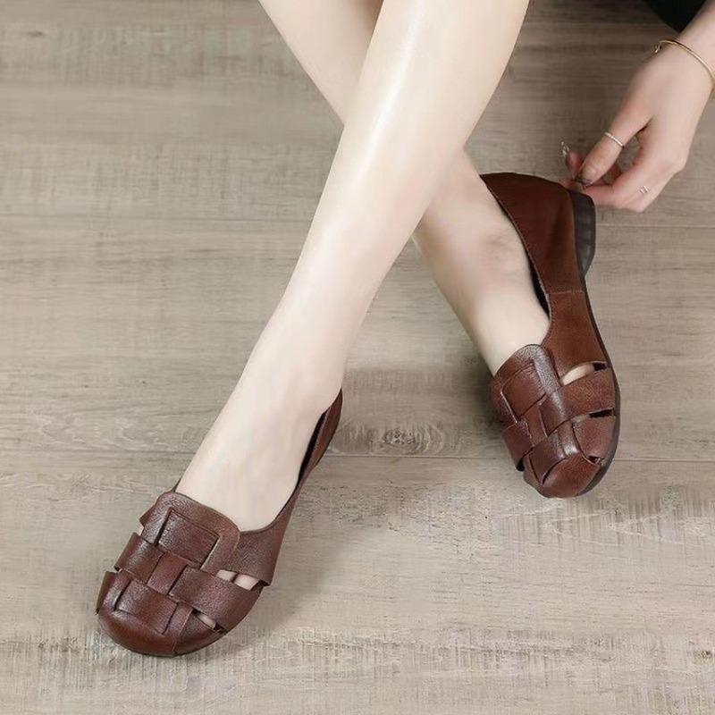 Baotou Flip Flops - New Style Soft-soled Soft Leather Retro Shoes - Anti-slip, Casual Flat Women's Shoes