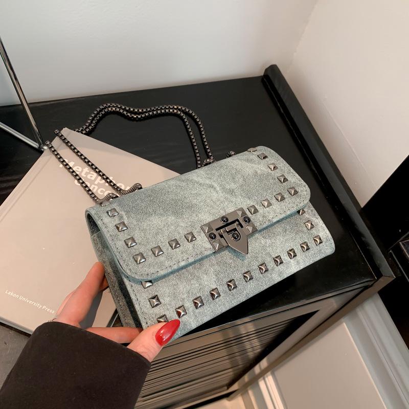 Mode Nietenverschluss Kette Achseltasche 2025 Frühling Neu Vielseitige ins Umhängetasche Kleine quadratische Tasche Damen