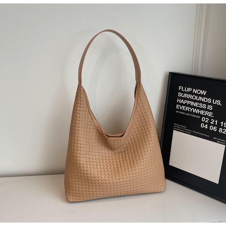 

Woven retro fashion tote bag women s Korean version of work commuter armpit bag 2025 new large-capacity shoulder bag women хаки