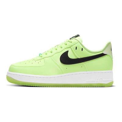 Sneakers da Donna Air Force 1 07 LX Barely Volt Verde Nero Bianco CT3228-701