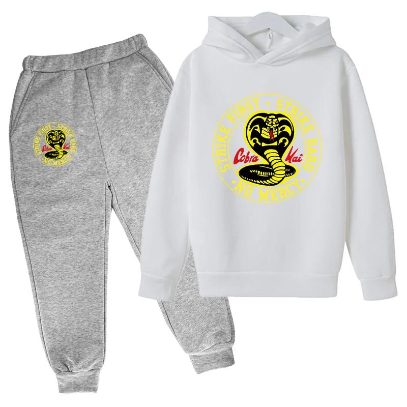 Frühling und Herbst Neuer Cobra Kai Hoodie Anzug Kinder Kapuzenpullover und Hosen Zweiteiliges Kinderbekleidungsset 4-14 Jahre Mädchen Jungen Kleidung