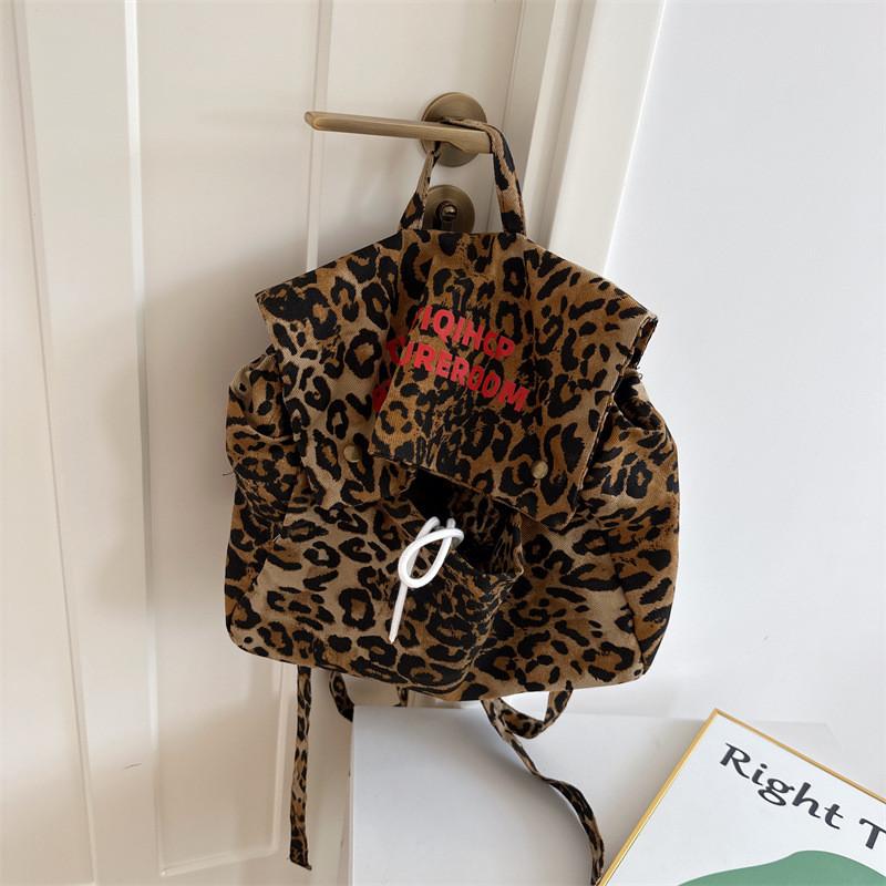 Fashionable Unisex Kids Backpack With Breathable Nylon Material And Stylish Star Pattern