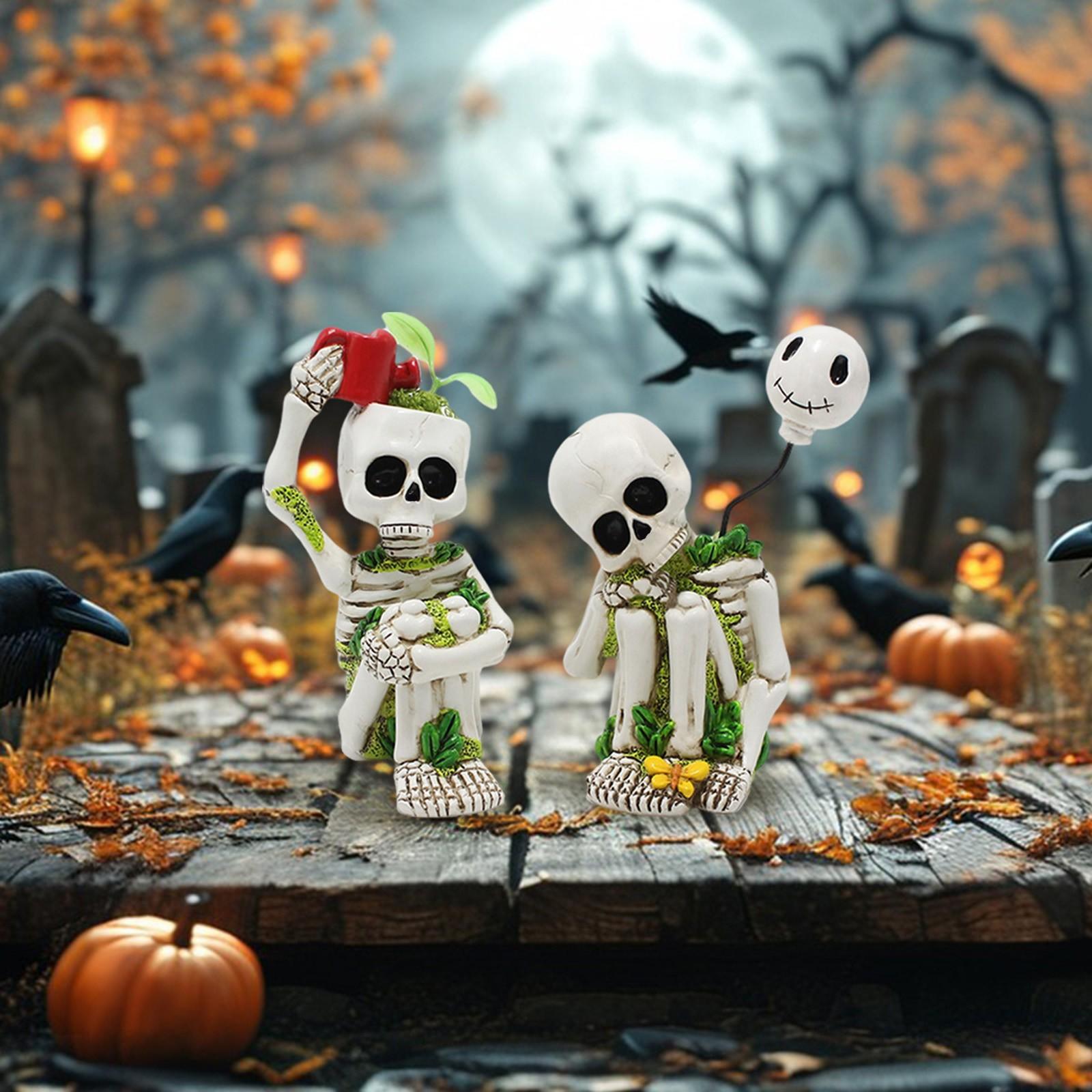 

Two Fun Thinking Swinging Little Skulls - Halloween Resin Decorations, Add Mysterious Fun To Your Festival One Size