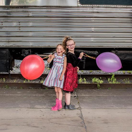 32 ks Heavy Duty Latexové balónky Odrážecí děrovací balónky s otvorem Gumová rukojeť Párty balónky Dětská narozeninová párty Svatební výzdoba