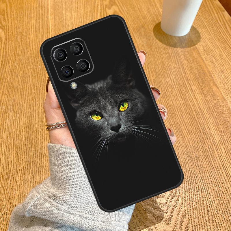 Black Cat Staring Eye For Samsung Galaxy M32 M52 M13 M33 M53 M56 M36 M16 M31 M11 M12 M35 M55 M15 M14 M54 M06 Case