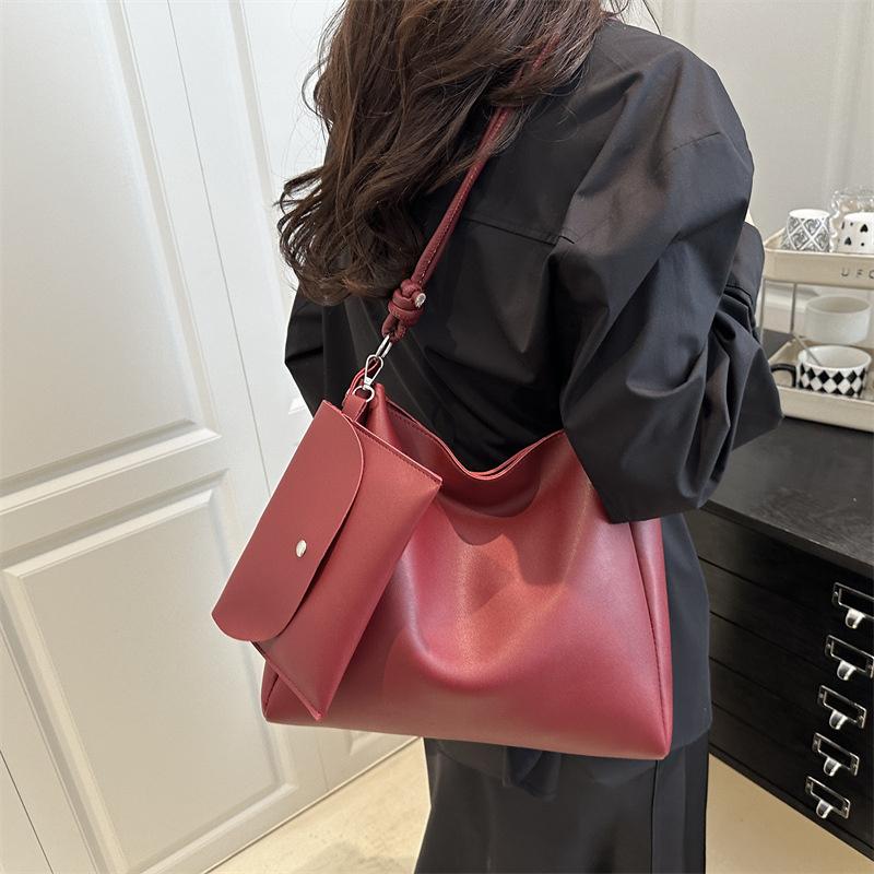 Large Capacity Shoulder Bags for Women Winter Designer Trend Bucket Composite Bag PU Leather Female Commute Handbags CLE