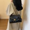 Casual retro large-capacity bag women's 2025 new fashion chain messenger bag, foreign versatile commuter shoulder bag