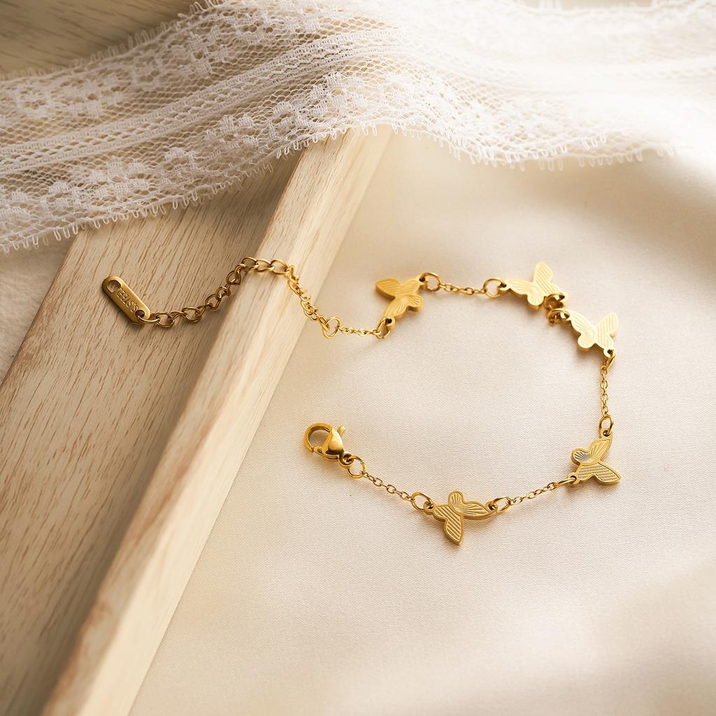 Süßes Exquisites Schmetterlings-Charms-Armband für Frau Mädchen Edelstahl Goldfarbe Verstellbare Ketten Zirkon Geschenke Großhandel