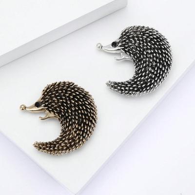 New Fashionable and Versatile Alloy Enamel Hedgehog Brooches Simple Retro Women's Sweater Cardigan Chest Flower Accessory Brooch