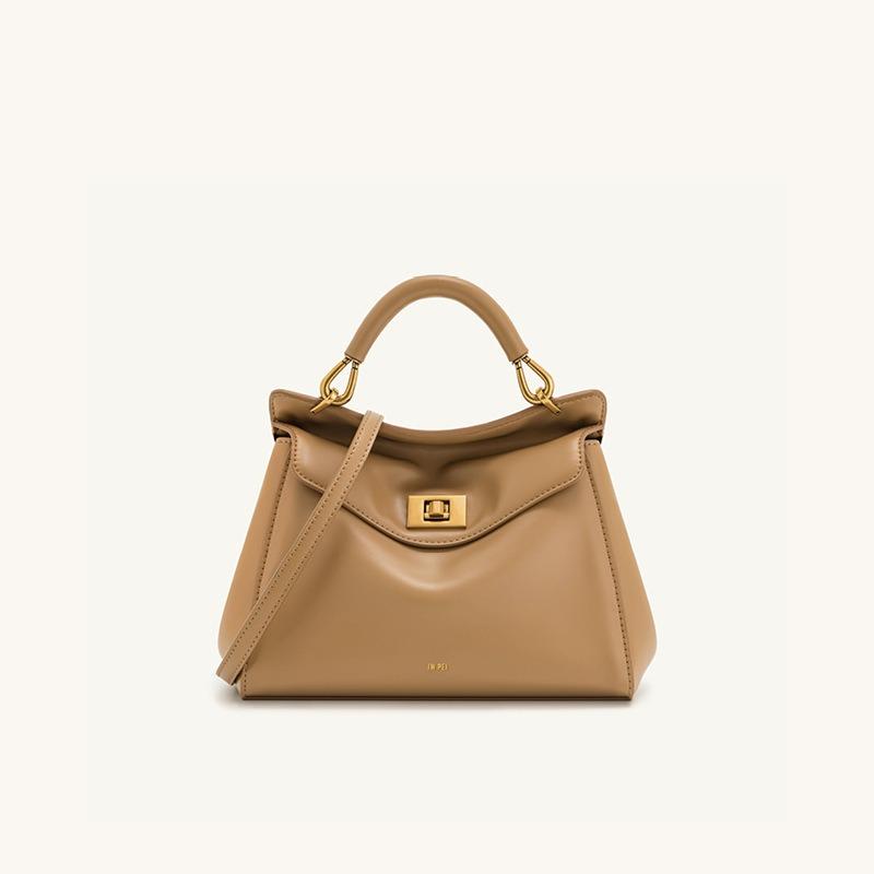 Compact Niche Design Handbag Lock Shoulder Crossbody Bag High-End Feel Light Luxury Bag Women'S Brand Bag Premium