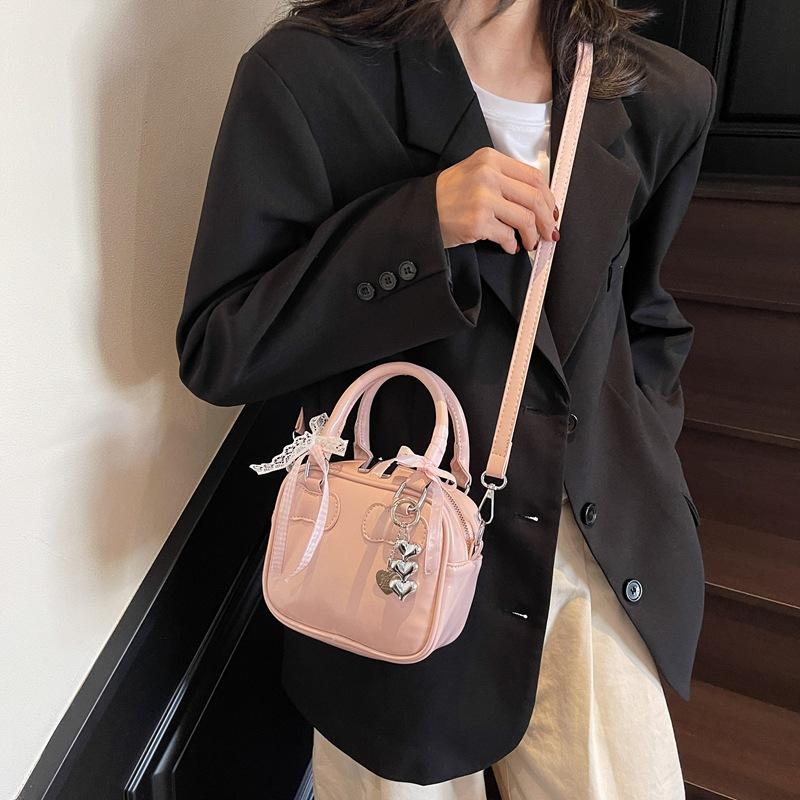 Korea Fashion Portable Bowling Bag Women's 2025 New Simple Versatile Pillow Bag One Shoulder Crossbody Small Square Bag