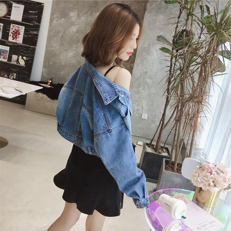 Women's Korean-Style Loose Denim Jacket, Petite, Spring/Autumn 2025 Trend.