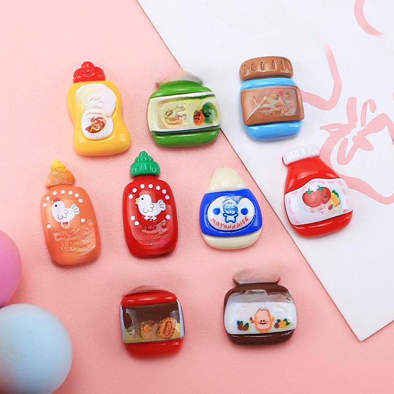 Bouteille d'assaisonnement créative de dessin animé: Accessoires faits main en résine à base de colle crème pour boucles de chaussures et épingles à cheveux