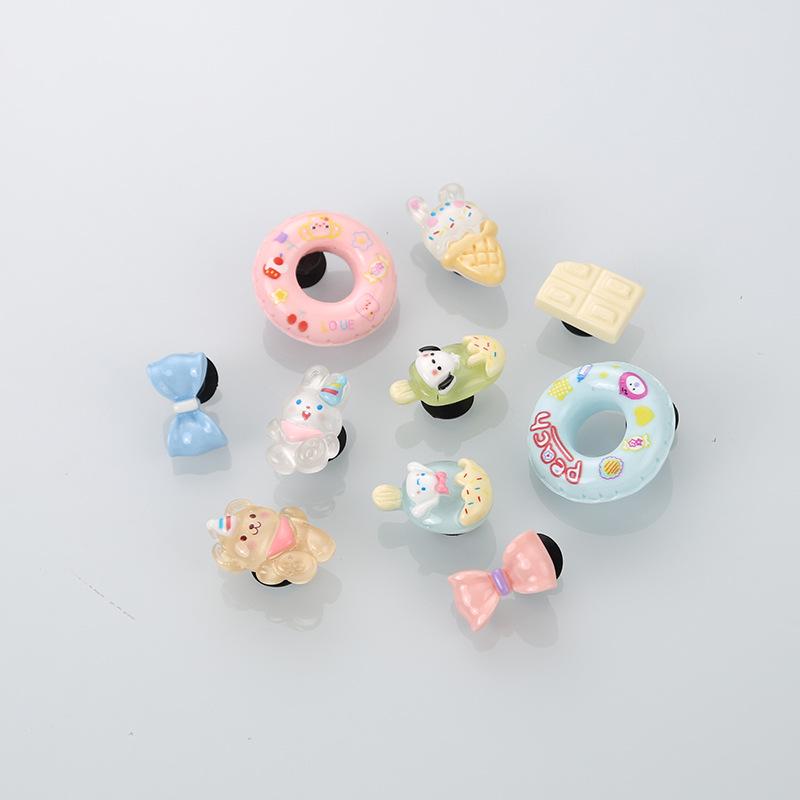 3D Cartoon Resin Shoe Charms: New Hole-Punch Compatible Detachable DIY Buckle Decorations