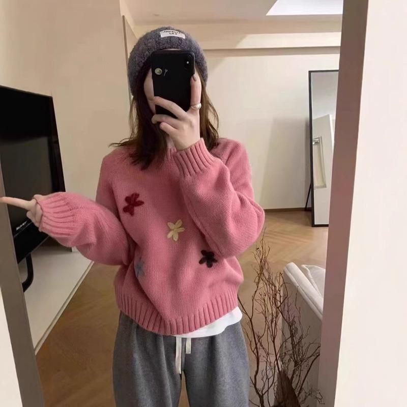 Autumn New Women's Clothing Flower Age-reducing Outer Sweater Women's Crew Neck Autumn Clothing Lazy Wind Knitted Top