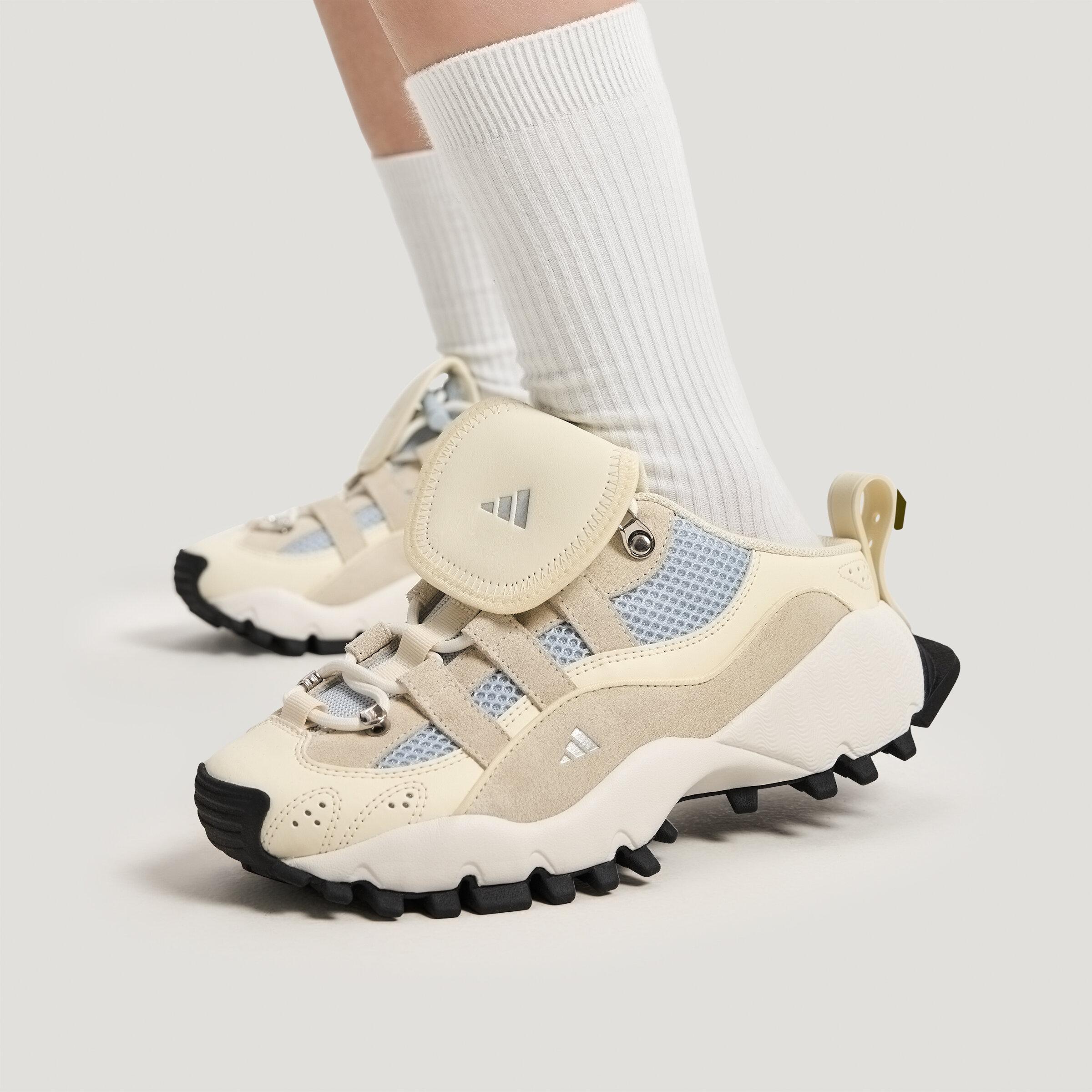 Adidas SEEULATER MULE Rubber Sole Closed Toe Slippers Women s Ivory 36