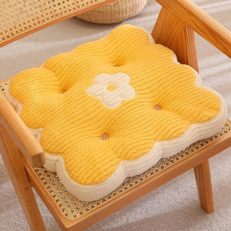 Girl Heart Cookies Special-Shaped Throw Pillow Home Sofa Pillow Cushion Car Waist Cushion Tatami Seat Cushion