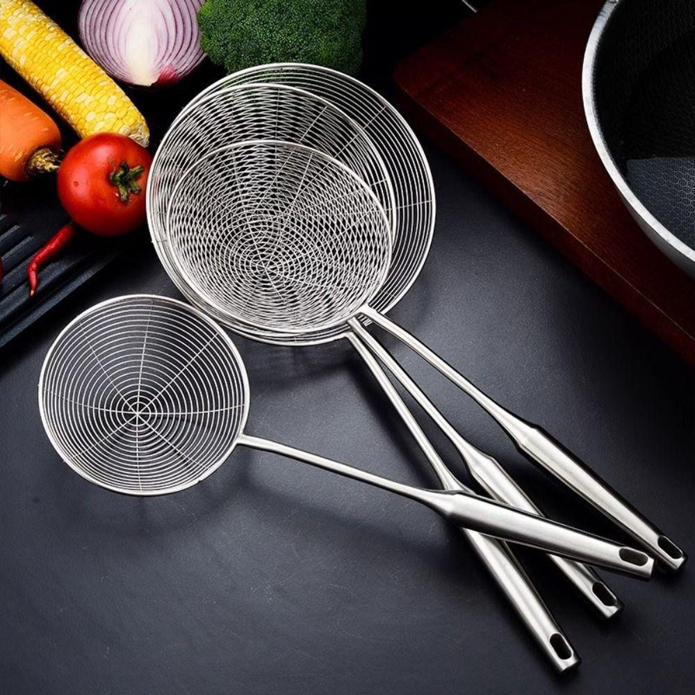 Wooden Handle Mesh Strainer Stainless Steel Foods Sifter Fried Sieve Spoon  For Noodle French Fries
