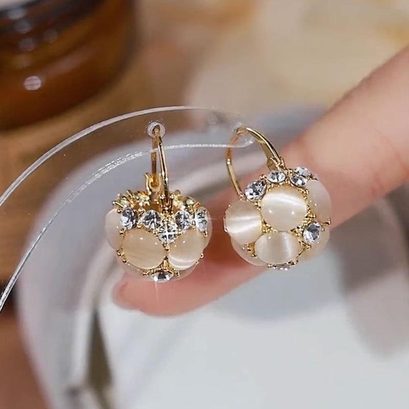 

Трендовые серьги-корзинки с цветком из кошачьего глаза 2024 года — роскошный дизайн с бриллиантами для женщин