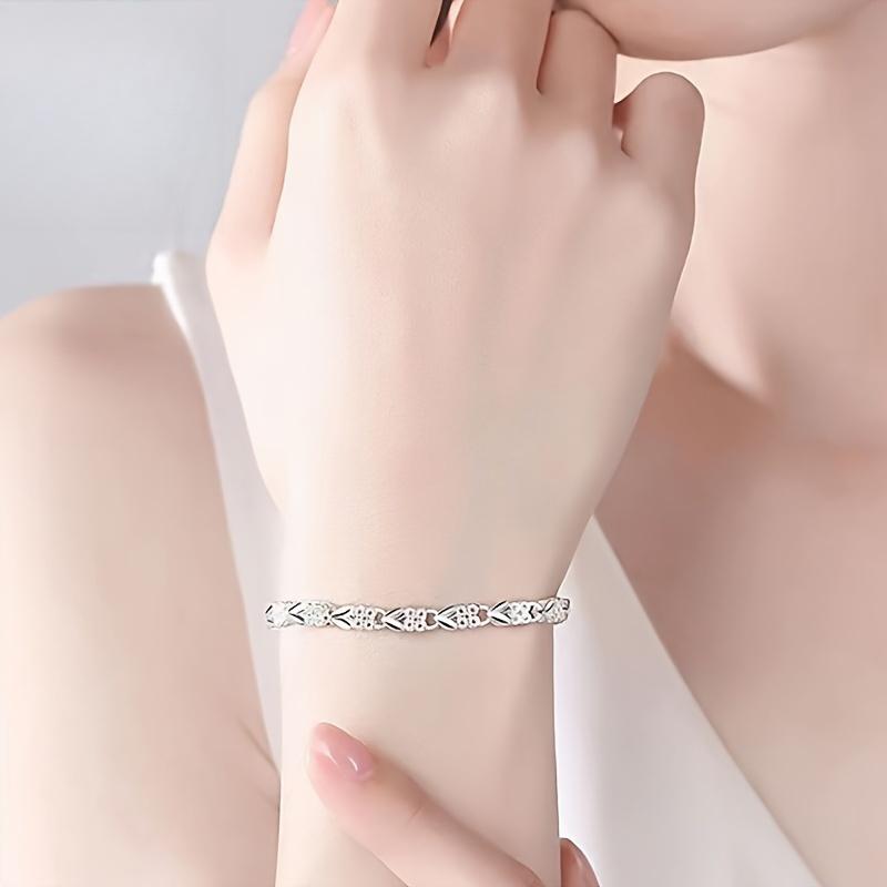 Silvery Bracelet - Elegant And Charming, Suitable For Daily Wear And Special Occasions