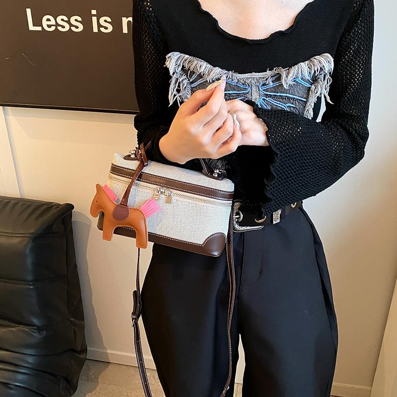 Canvas Women's Bag New Fashion Fashion Handbag Casual Versatile Messenger Shoulder Bag