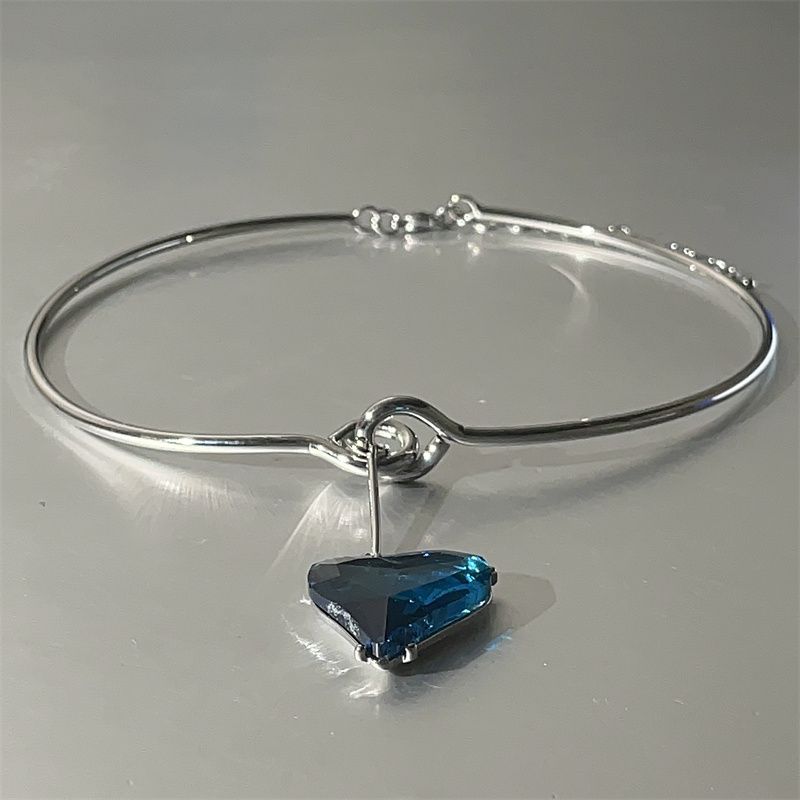 

Niche Style Blue Loving Heart Resin Easiest for Match Female Pendant Necklace Blue Rhinestone Heart Pendant Necklace