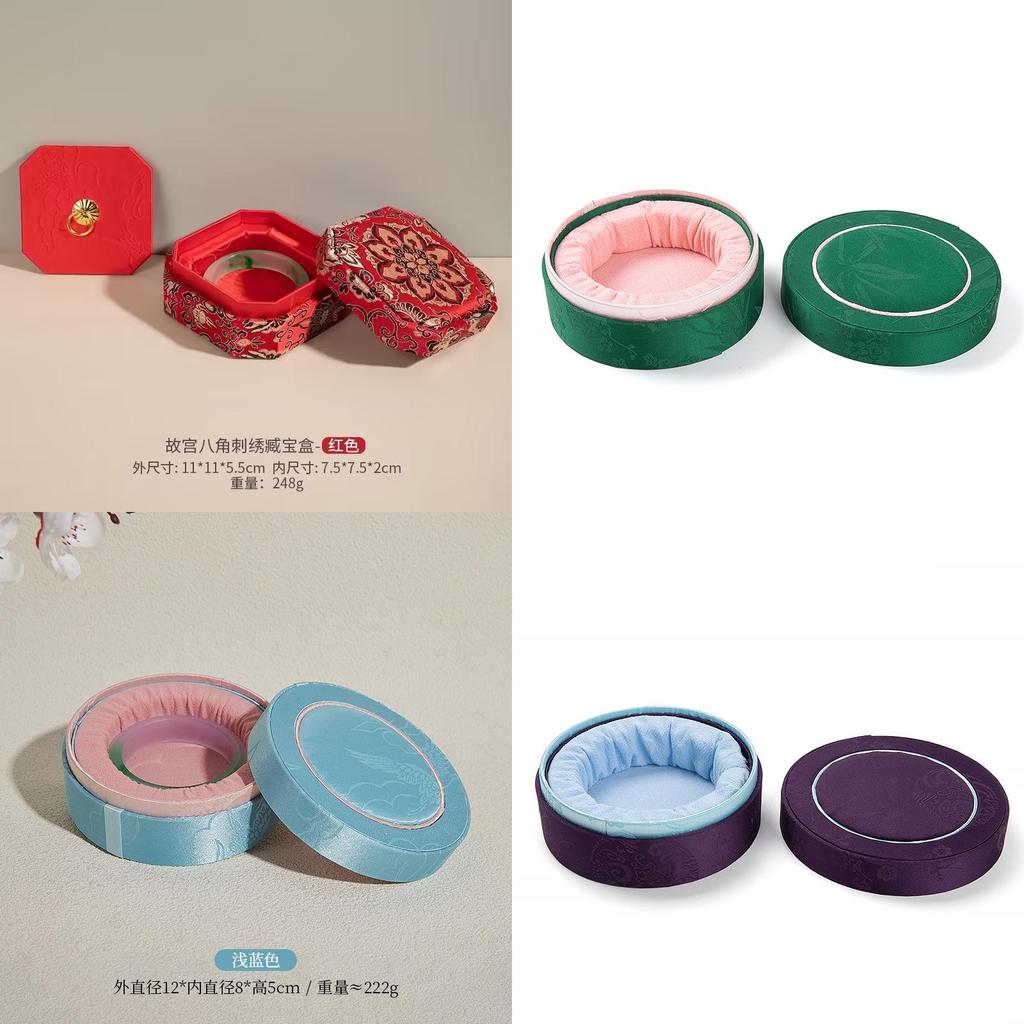 Traditional Jewelry Organizer With Composite Material For Home And Collection Use