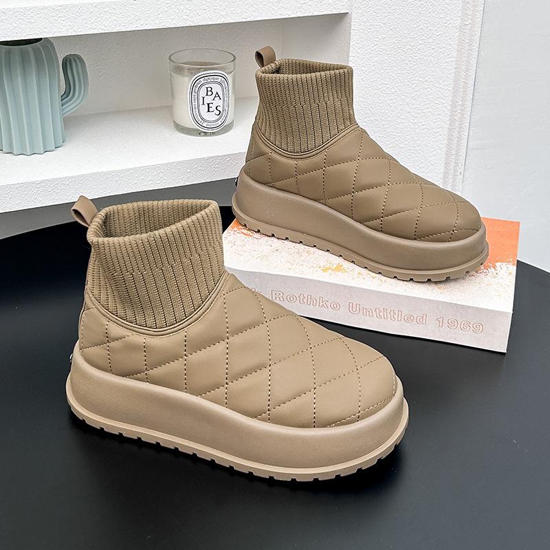 Autumn and winter warm snow boots 22 years old new velvet cotton shoes good-looking boots temperament trendy