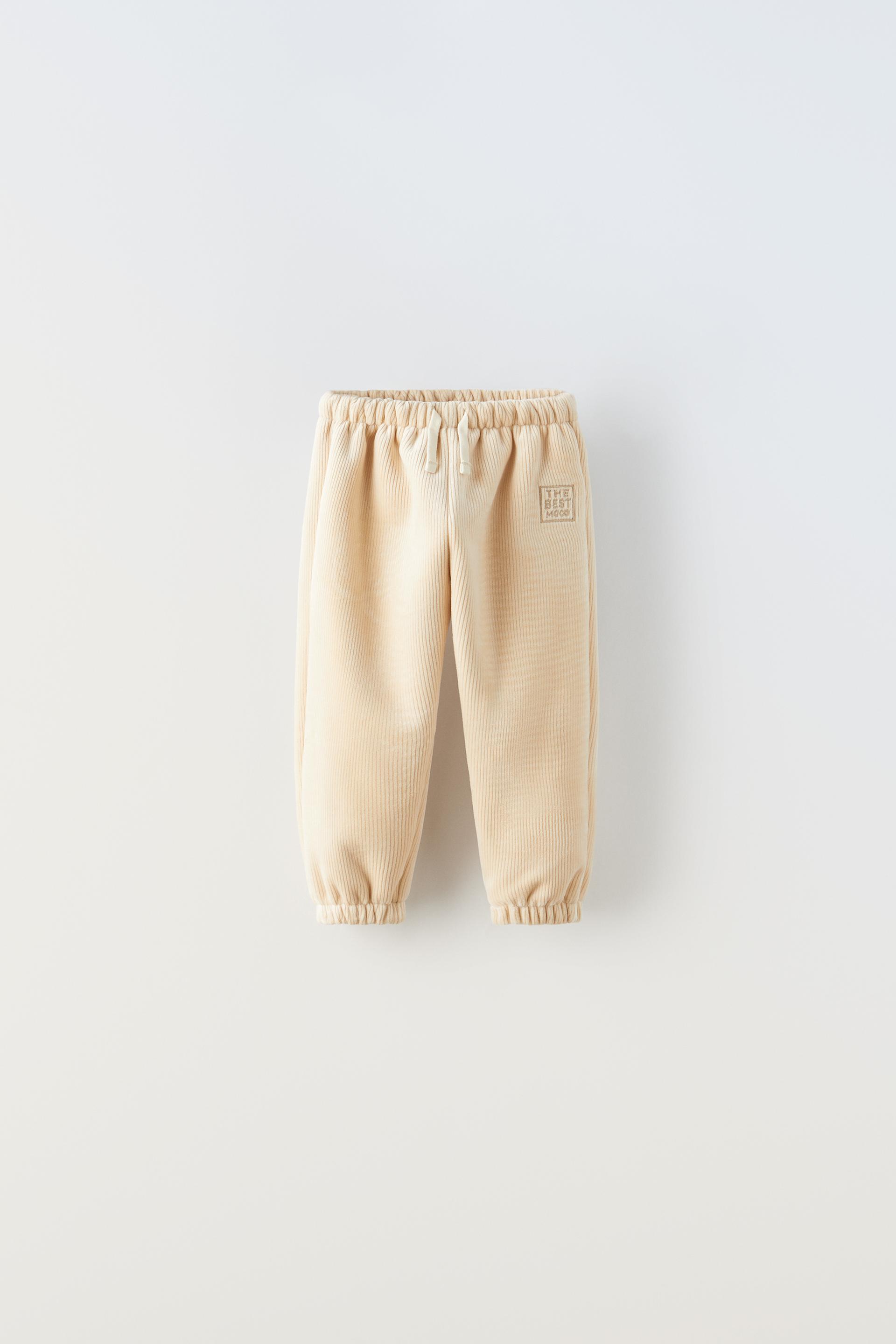 

БРЮКИ ИЗ ИСКУССТВЕННОЙ ДУЧИ