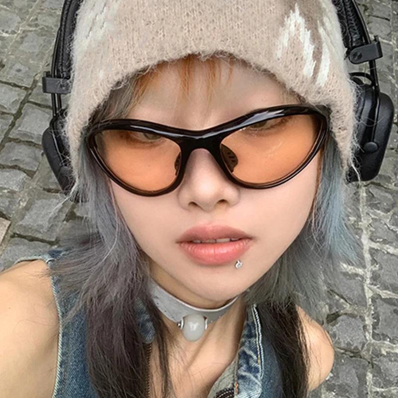 SHAUNA Retro Y2K Cat Eye Dámské Sluneční brýle Módní Barevný Gradient Zrcadlové brýle UV400 Muži Venkovní sportovní Punkové sluneční brýle