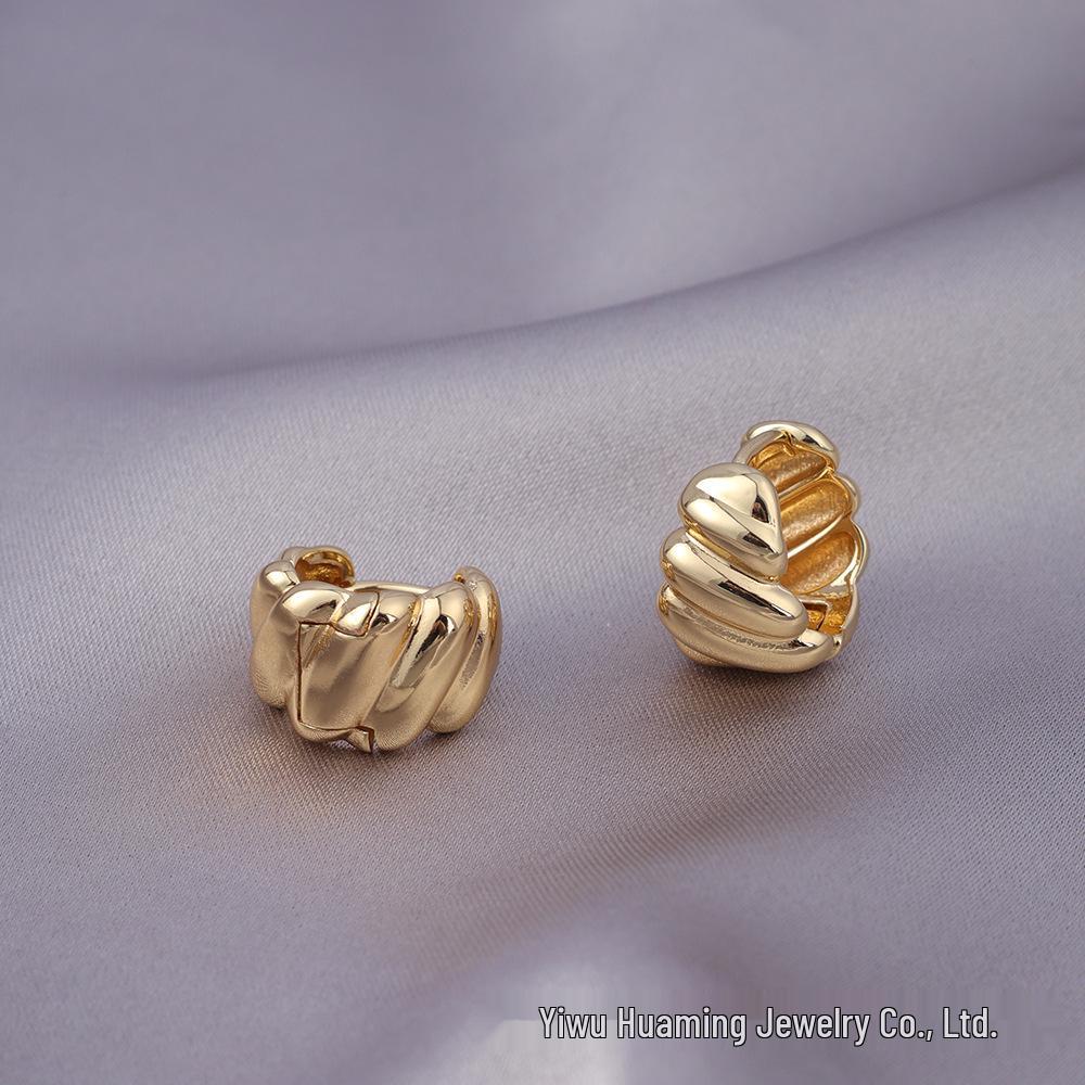 

Cross-Border Retro Threaded Stud Earrings - Unique Korean Style, High-End & Versatile