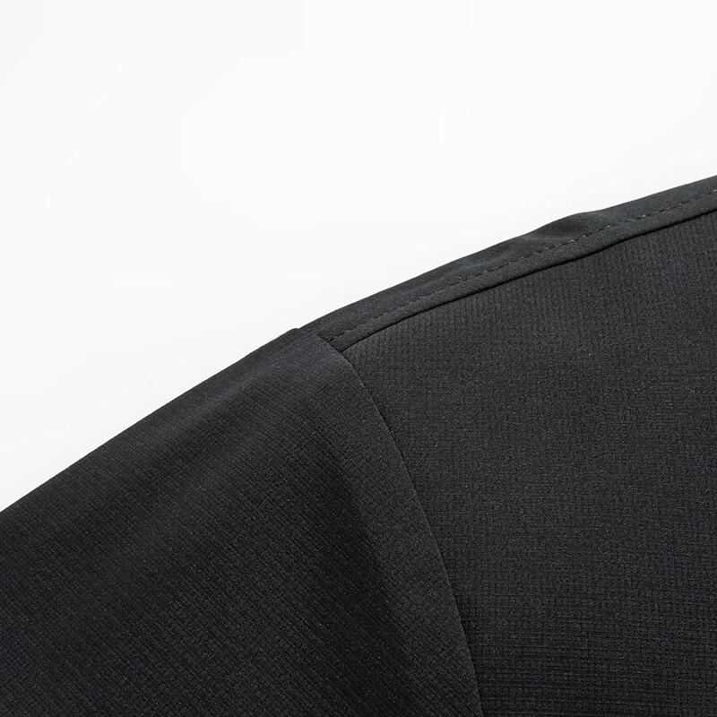 JOW Men's Wrinkle-Resistant Hooded Multi-Pocket Jacket