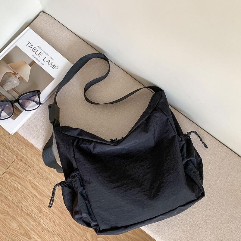 Crossbody Bag Women's Large-capacity Fashion Casual Nylon Dumpling Bag Women's Niche Zipper Versatile Student Shoulder Bag