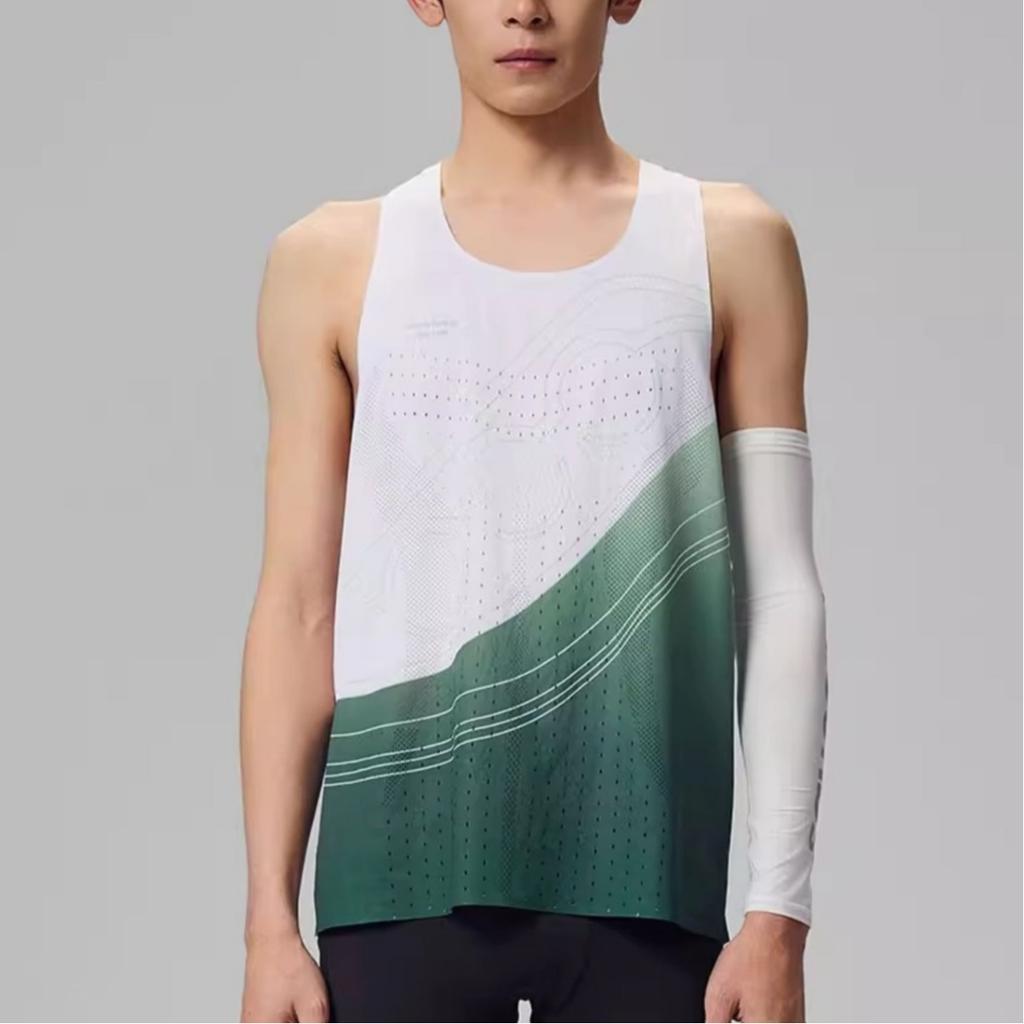Saucony Running Training Series Fashion Minimalist Comfortable Pullover Vest Peacock Green Gradient Print Unisex Vests SA2259TK02T-PR214