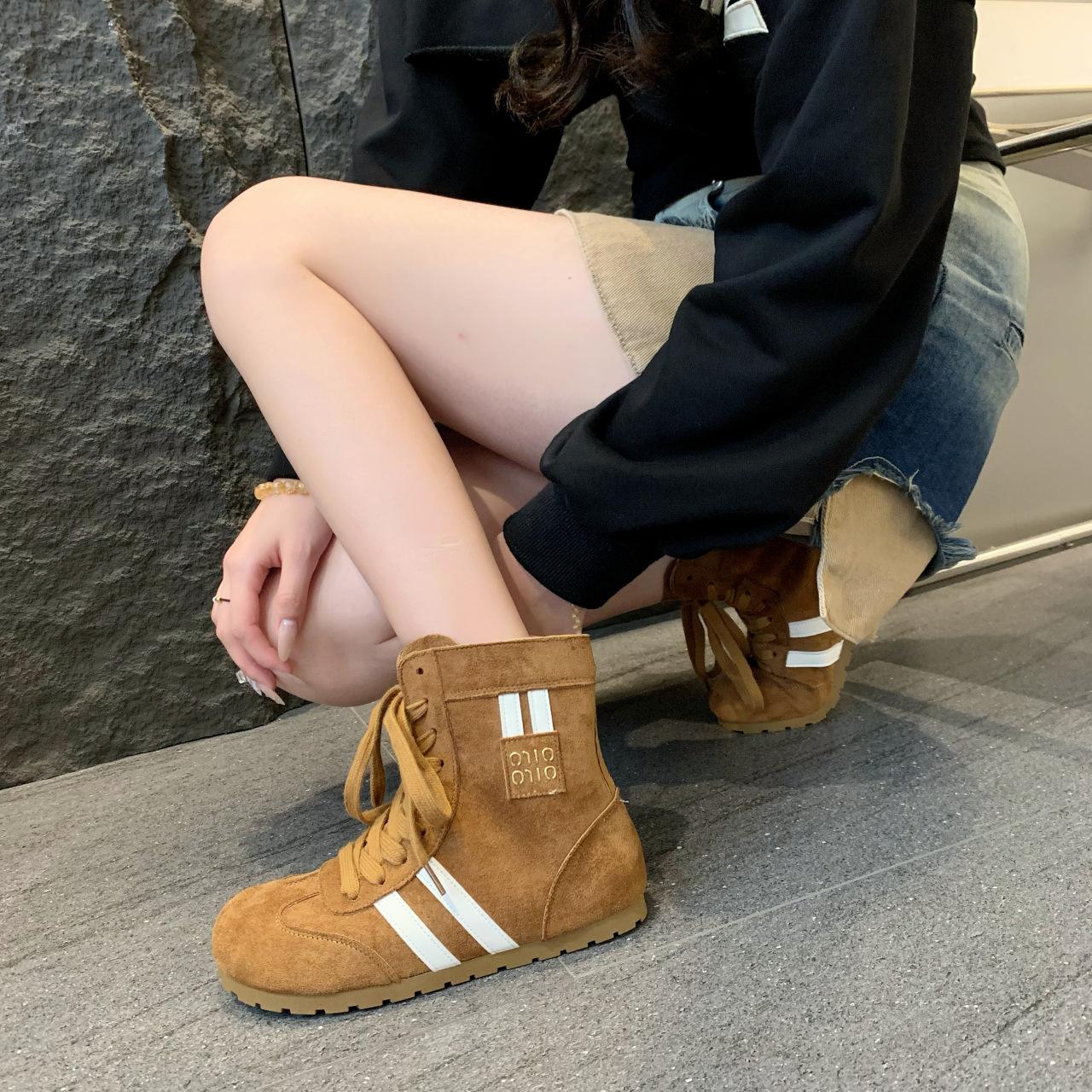 

Dexun shoes women s 2025 new popular fashion boxing high-top shoes, high-end flat bottom, light and comfortable Martin boots 40