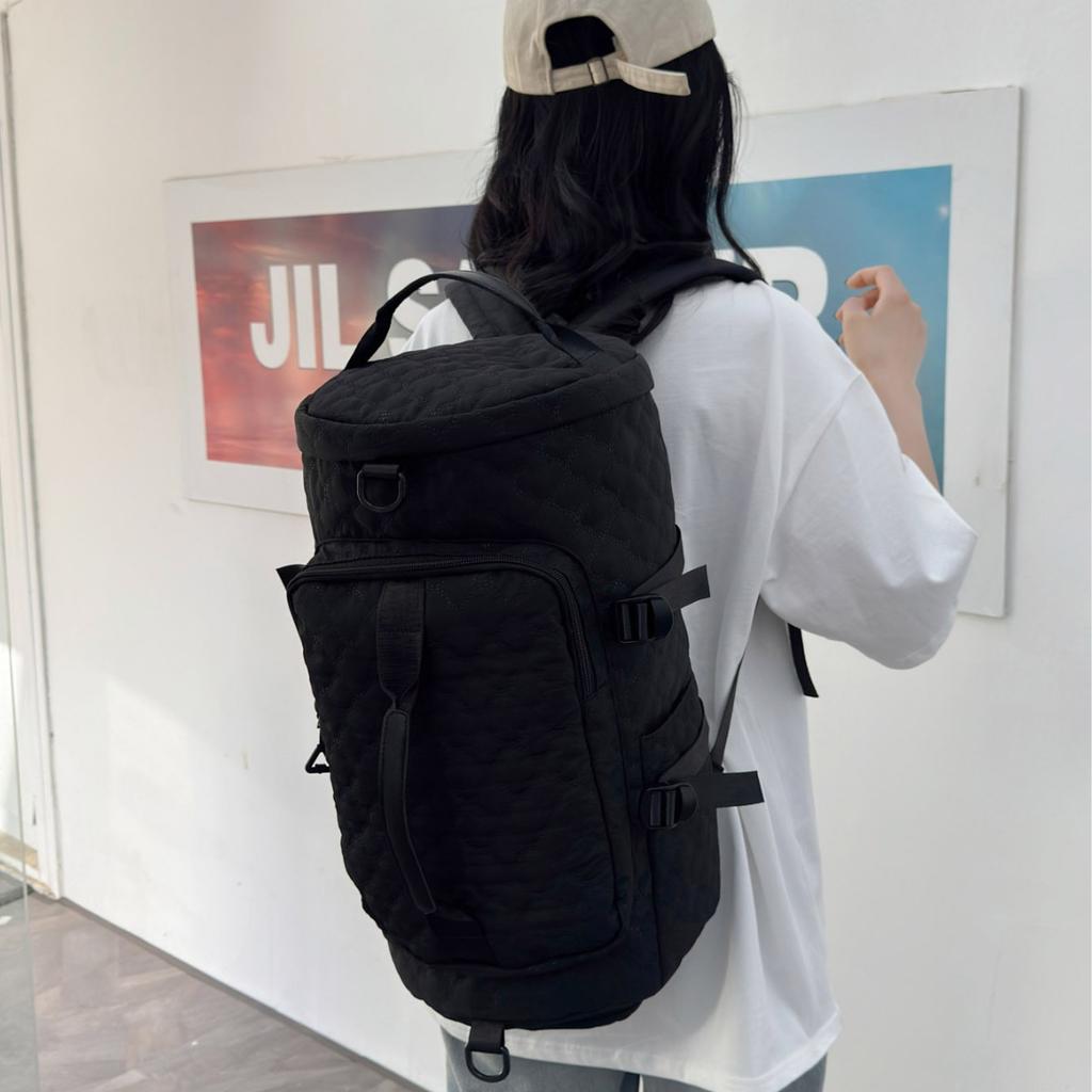 Multifunctional large-capacity fashion and leisure portable shoulder travel bag dry and wet separation sports fitness bag strap shoe compartment