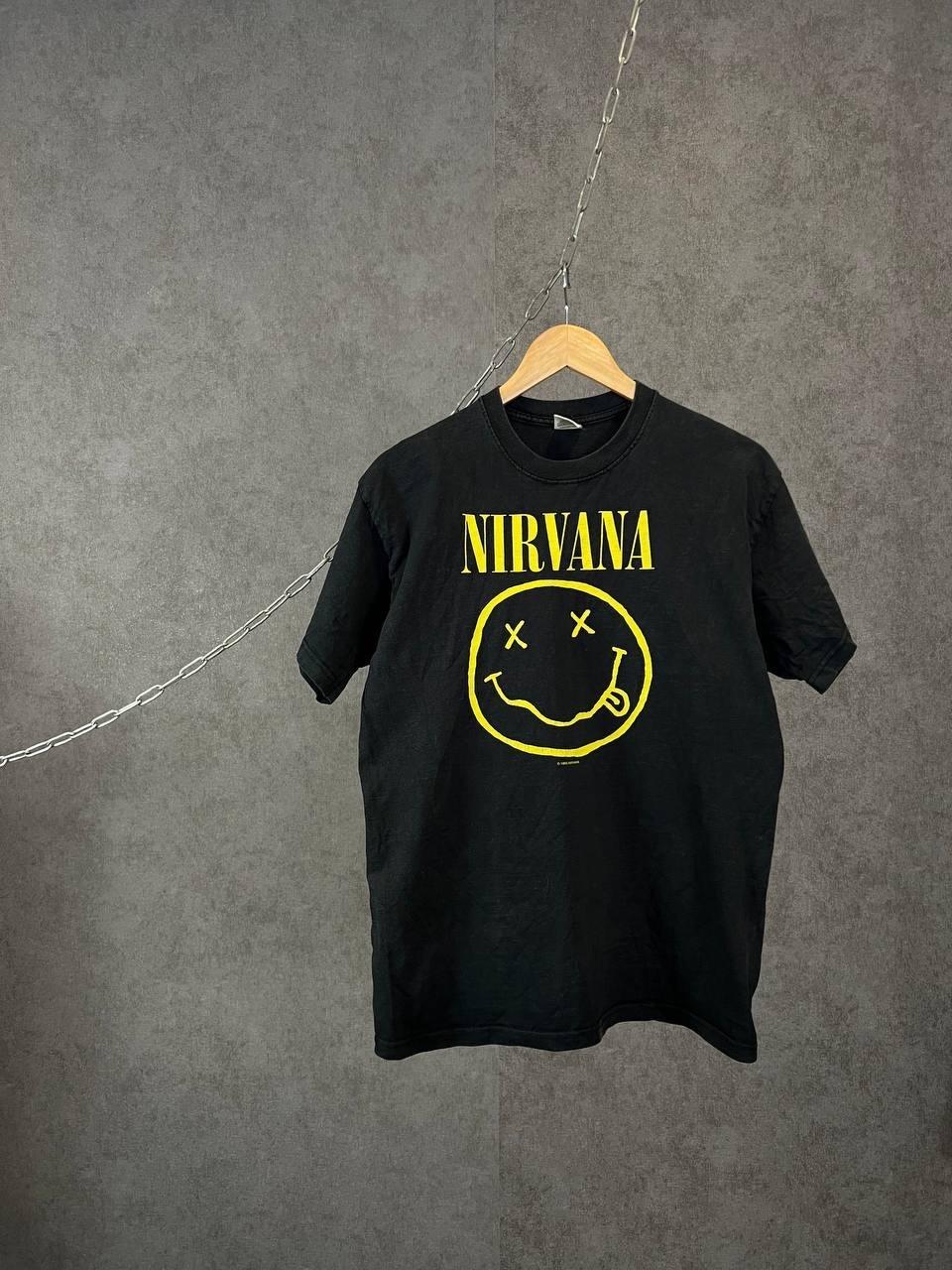 Nirvana Smile rock band tee Unisex T-Shirt M