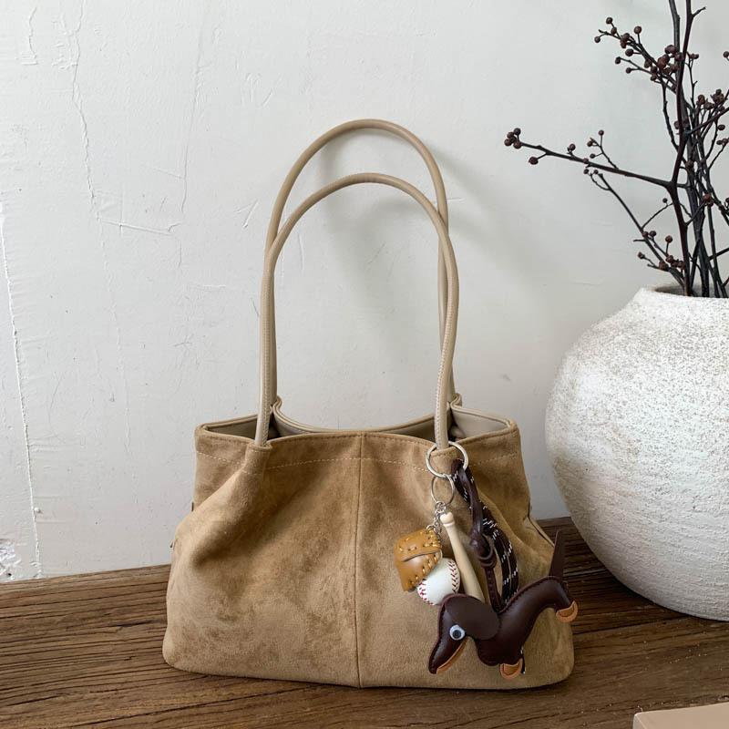 

2025 autumn and winter new matte texture tote bag large capacity student commuting shoulder handbag take mother and child bag no pendant хаки