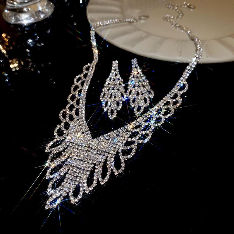 European & American Luxury Zircon Jewelry Set: Retro Clavicle Chain Necklace, Versatile Fashion Accessory