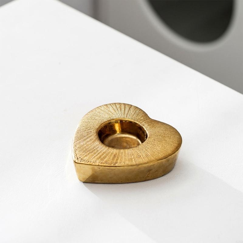 

62KD Valentines Day Holder Gold Color Heart Candlestick 2025 New Year Decor CHINA