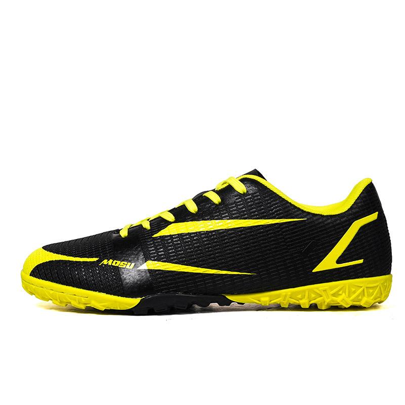 Neue Herren- und Damenschuhe für junge Leute mit langen, abgebrochenen Nägeln, Fußballschuhe, Mode, Wettkampf