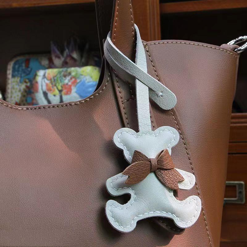 Cartoon PU Animal Key chain Cute Bear Keyring For Women Keychain Backpack Pendant Ornaments Girls Gift