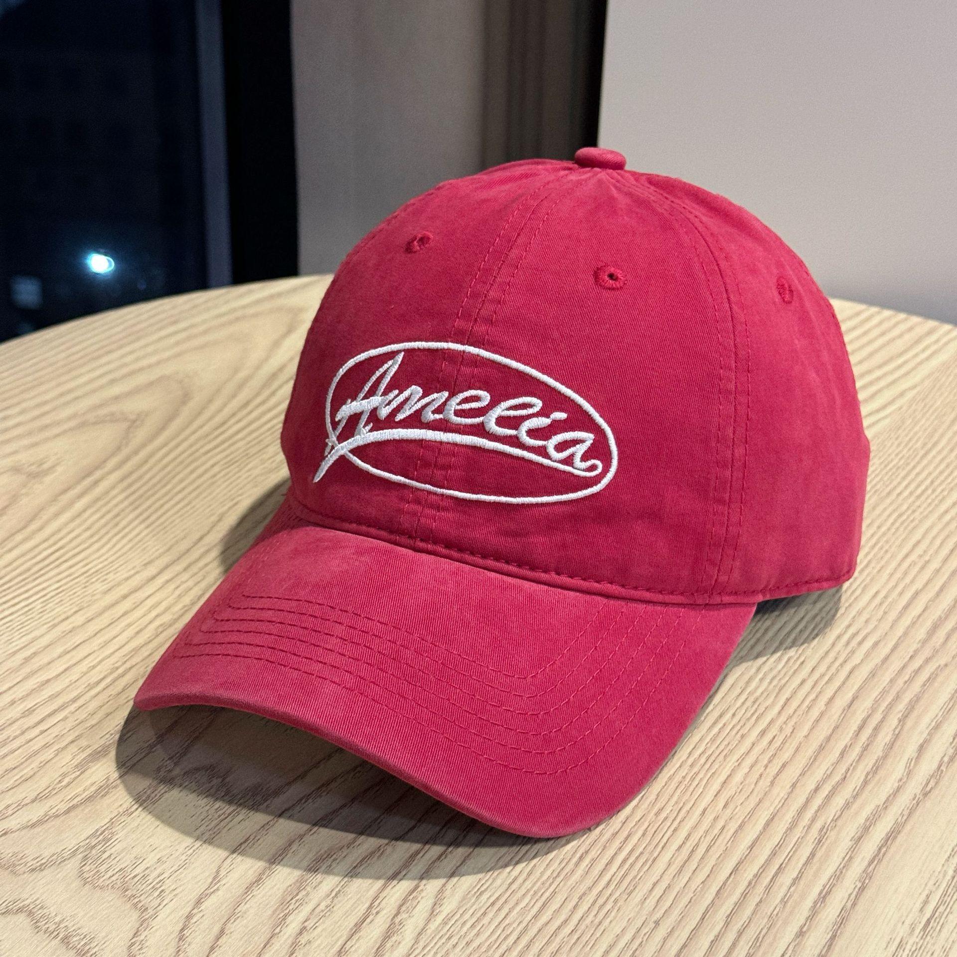 

New Korean-style baseball cap for women in summer, versatile letter-print cap that makes the face look smaller, curved brim duckbill cap for men, Adult54-60Adjustable вина червоного кольору