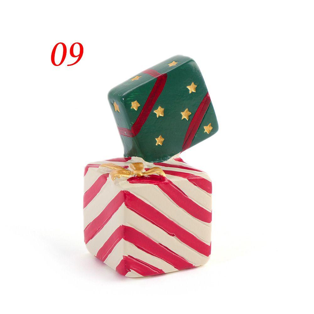Hot Xmas Tree Exquisite Christmas Ornaments Santa Clause Resin Craft Miniature Figurine