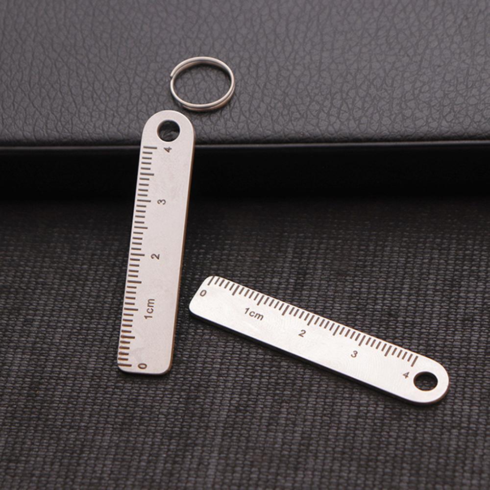 Hochwertige tragbare Mini-Lineal aus Edelstahl, Anti-Verlust kleines Metalllineal mit Schlüsselanhänger, Mini-Geradeauslineal, Schule